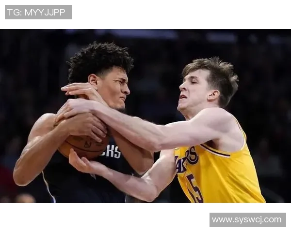 湖人队与小牛队历史交锋战绩分析及近期表现对比